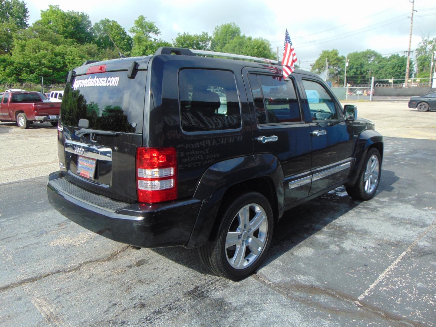 2012 Black Jeep Liberty (1C4PJMFK2CW) , located at 2105 Dixie Hwy, Louisville, KY, 40210, (502) 772-3333, 38.220932, -85.795441 - Photo#6